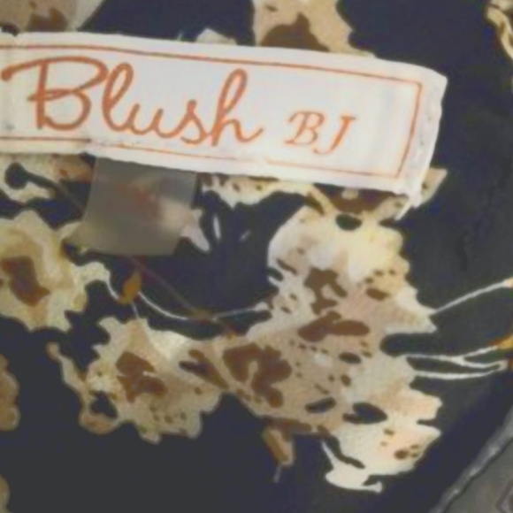 Blush BJ Tie crop top - Picture 2 of 3